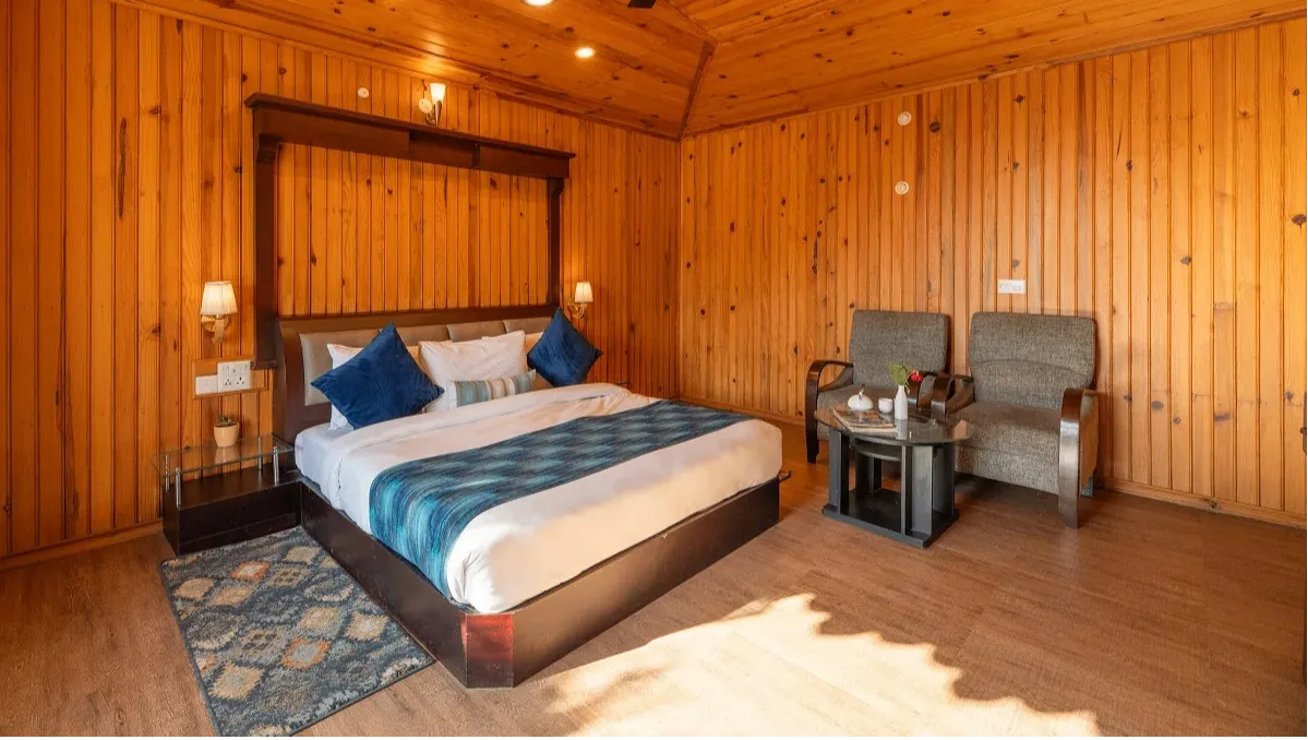 Deluxe Rooms: Garden-Facing Boutique Comfort